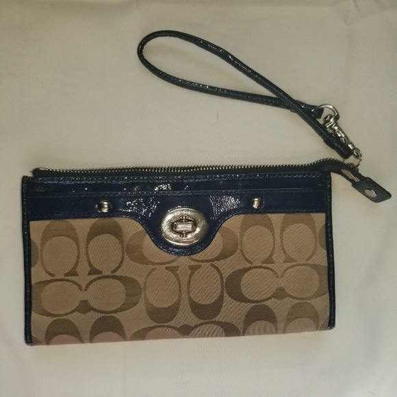 Teal blue Coach purse with matching wristlet - Picture 4 of 4